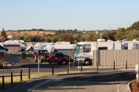 Christies Beach Tourist Park - Kawana Tourism 3
