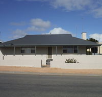 Jetty Views - Kawana Tourism