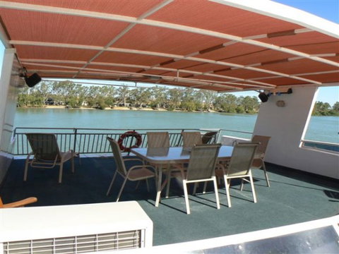 Takeme2 Houseboat - Kawana Tourism 5