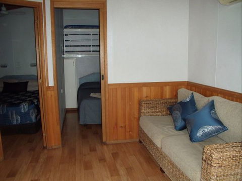 Elliston Waterloo Bay Tourist Park - Kawana Tourism 7