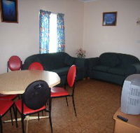 Alonga Waterfront Cottages - Kawana Tourism