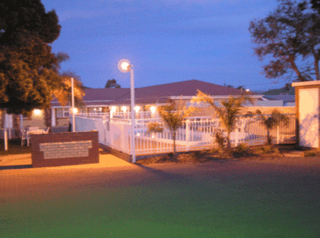 Charles Rasp Motor Inn and Cottages - Kawana Tourism