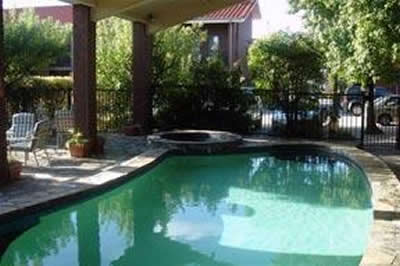 Comfort Inn And Suites Sombrero - Kawana Tourism 3