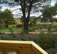 Lyndoch Hill Retreat - Kawana Tourism