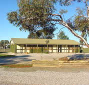 Melrose Holiday Units - Kawana Tourism