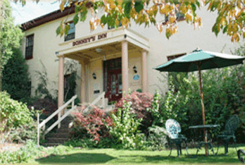 Bonney's Inn - Kawana Tourism 1