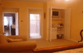 Walton House - Kawana Tourism 3