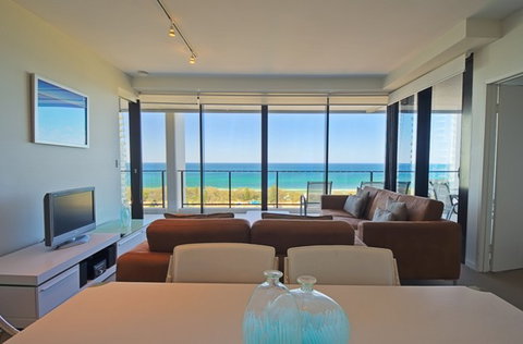Ultra Broadbeach - Kawana Tourism 3