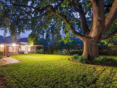 Dumas House - Kawana Tourism 0