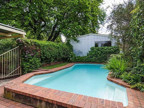 Dumas House - Kawana Tourism 2