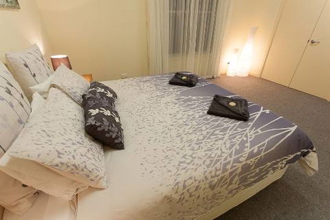 Port Lincoln Foreshore Apartments - Kawana Tourism 4