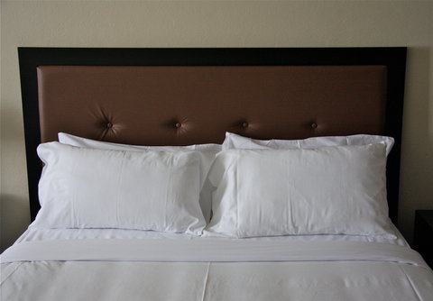 Kings Perth Hotel - Kawana Tourism 1