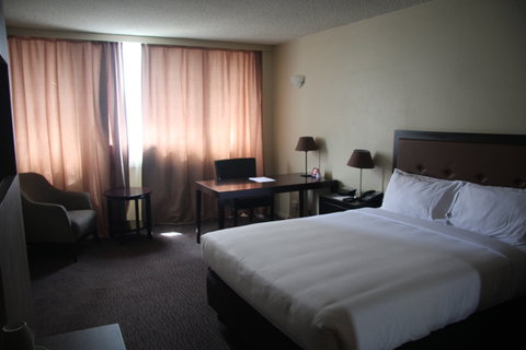 Kings Perth Hotel - Kawana Tourism 4