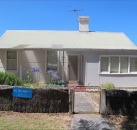 Holly's Holiday Home - Kawana Tourism