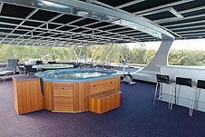 Whitewater Houseboat - Kawana Tourism 3