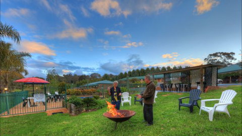 Top Of The Town Motor Inn Yackandandah - Kawana Tourism 5