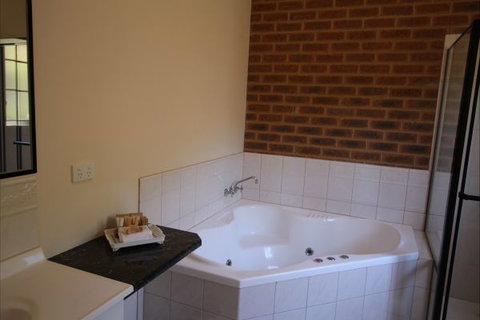 Top Of The Town Motor Inn Yackandandah - Kawana Tourism 9