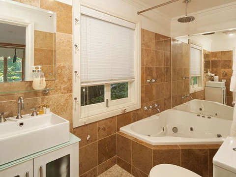 Aldgate Creek Cottage Bed And Breakfast - Kawana Tourism 3