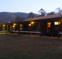 Christmas Creek Cafe and Cabins - Kawana Tourism