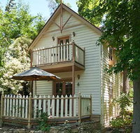 Aldgate Creek Cottage Bed and Breakfast - Kawana Tourism
