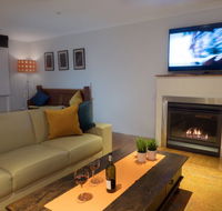 Alice's Palace Ocean Grove - Kawana Tourism