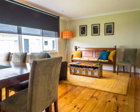 Alice's Palace Ocean Grove - Kawana Tourism 1