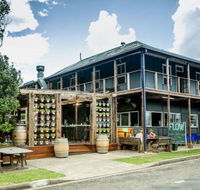 Boogie Woogie Beach House - Kawana Tourism