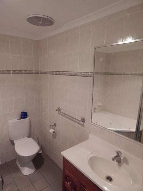 Jacksons Motor Inn - Kawana Tourism 6