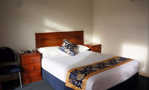 Jacksons Motor Inn - Kawana Tourism 9