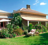 Lochinver Farm Homestead and Cottages - Kawana Tourism