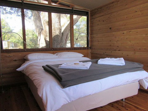 Minjerribah Camping EcoShacks - Kawana Tourism 3