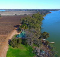 Mundic Waterfront Cottages - Kawana Tourism