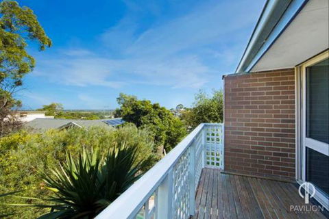 Ocean Groovers Getaway - Kawana Tourism 1
