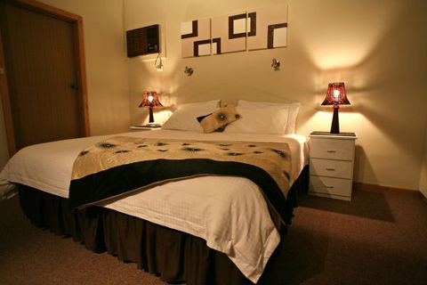 Quality Inn Presidential Motel - Kawana Tourism 1