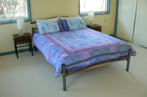 Sandy Point Beach Escape - Kawana Tourism 5