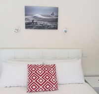 Springtide Studio Apartments - Kawana Tourism