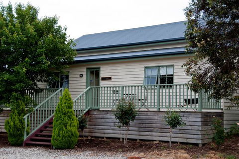 Wood Duck Cottages - Kawana Tourism 9