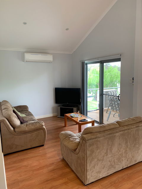 21 Old Murbko Road Morgan - River Shack Rentals - Kawana Tourism 1