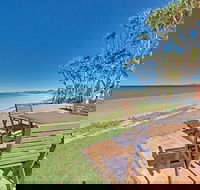 Beachfront Zilzie Holiday Home and Cottage - Kawana Tourism