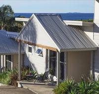 Blue Pacific Holiday Units - Kawana Tourism