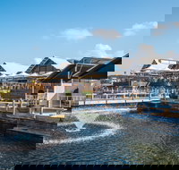 Caves Coastal Bar and Bungalows - Kawana Tourism