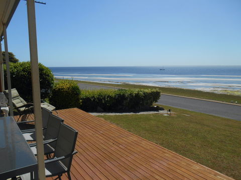 Edith's - Kawana Tourism 0