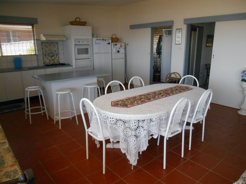 Edith's - Kawana Tourism 2
