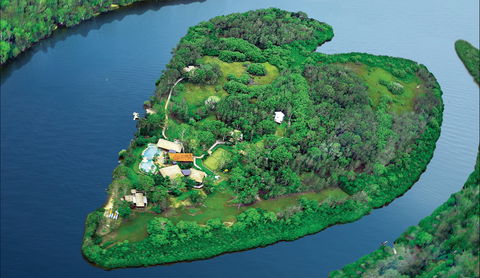 Makepeace Island - Sir Richard Branson's Australian Home - Kawana Tourism 6