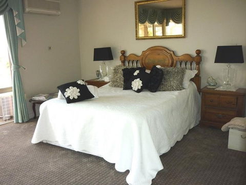 Port Mandurah Canals - Luxury Guest House - Kawana Tourism 2