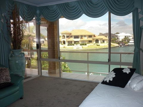 Port Mandurah Canals - Luxury Guest House - Kawana Tourism 4