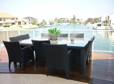 Port Mandurah Canals - Luxury Guest House - Kawana Tourism 5