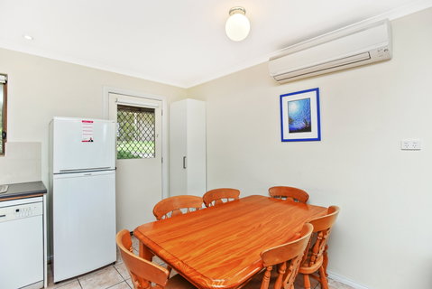 Unit 3, 5-/ Surf Avenue, Carrickalinga - Kawana Tourism 4