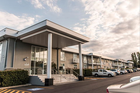 Abode Narrabundah - Kawana Tourism 4