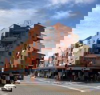 Boulevard on Beaumont apartment hotel - Kawana Tourism